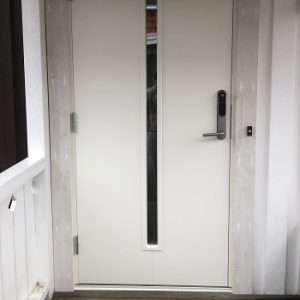 Byte av ytterdörr i Önnered