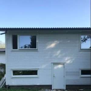 Liggande panel på fasad