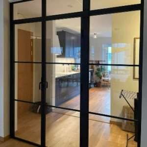 Industrivägg i glas